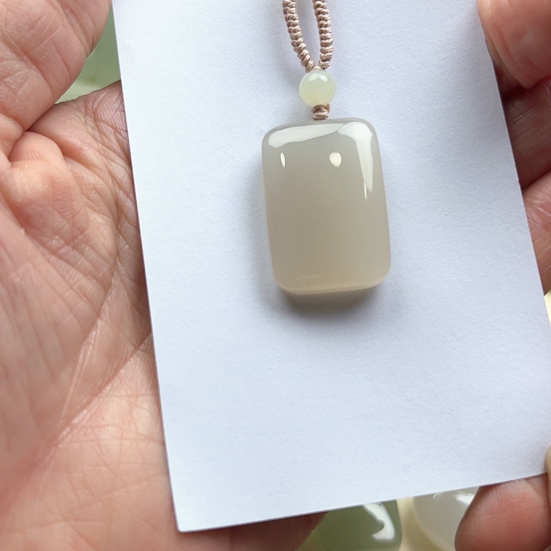 和田玉挂件未镶嵌