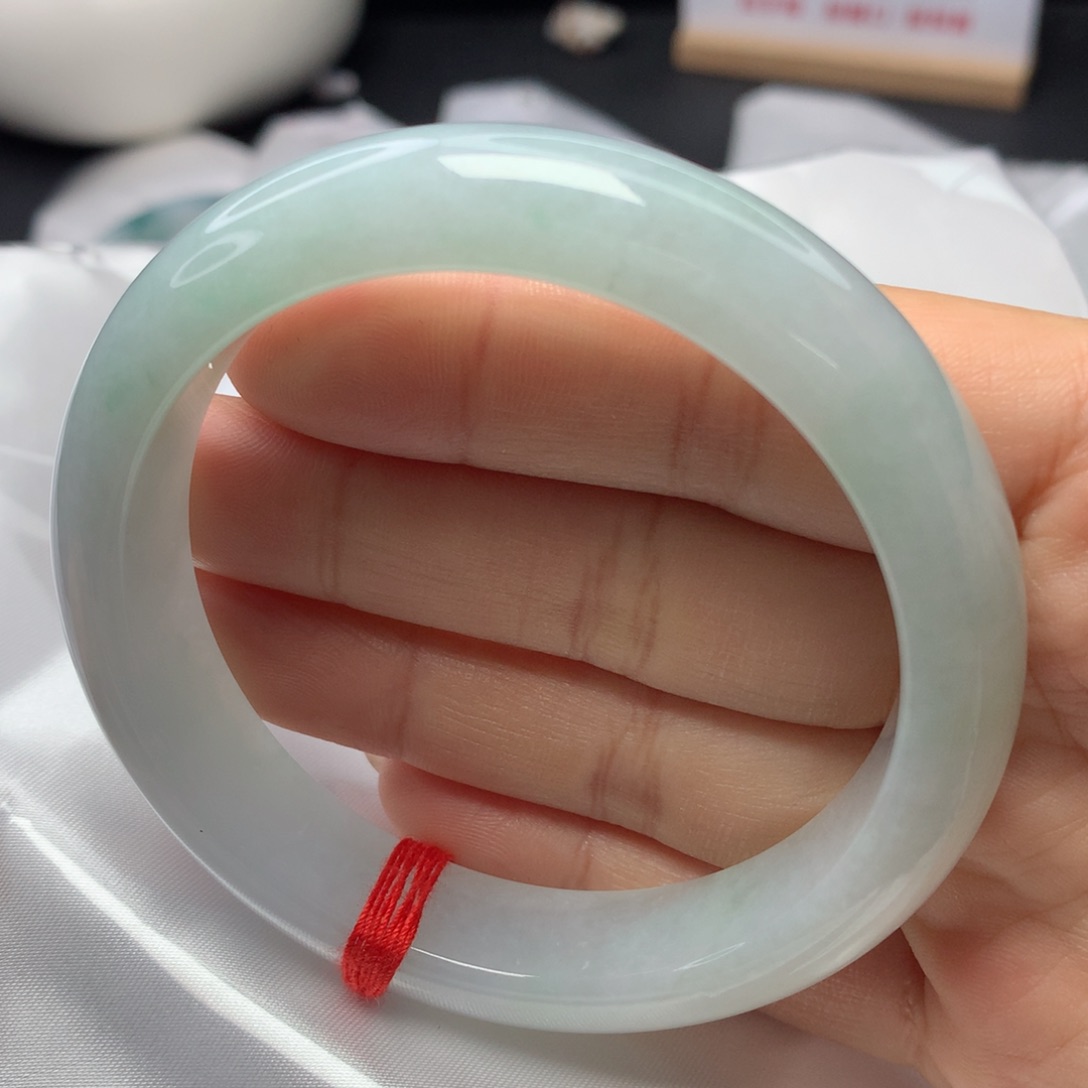 翡翠手镯未镶嵌60606161