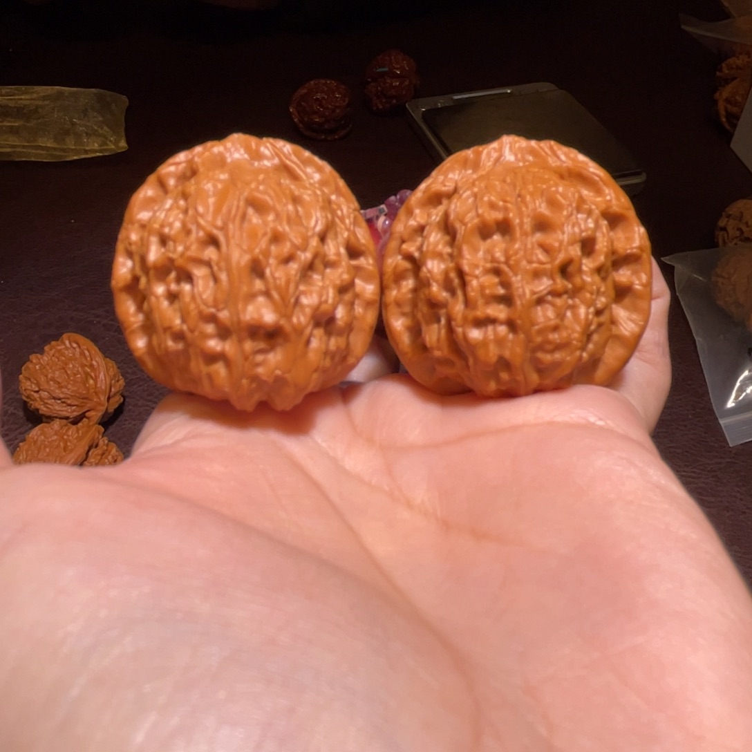 文玩核桃把件37龙胆