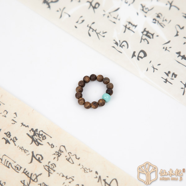 沉香海南莺歌绿奇楠·绿松圆珠沉香戒指（多样性发一）CX2