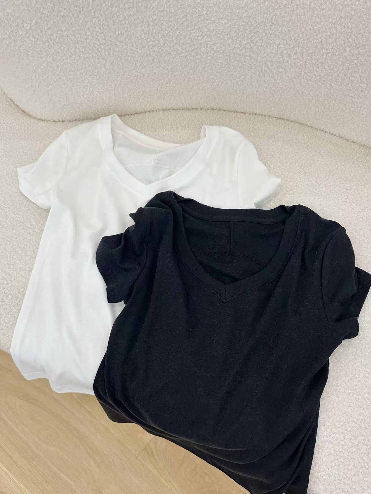 仓美美女装-雅典娜莱赛尔亚麻三角领（卡码推荐拍小！）