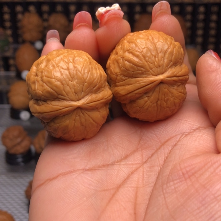 橄榄核吊坠14瓷娃娃