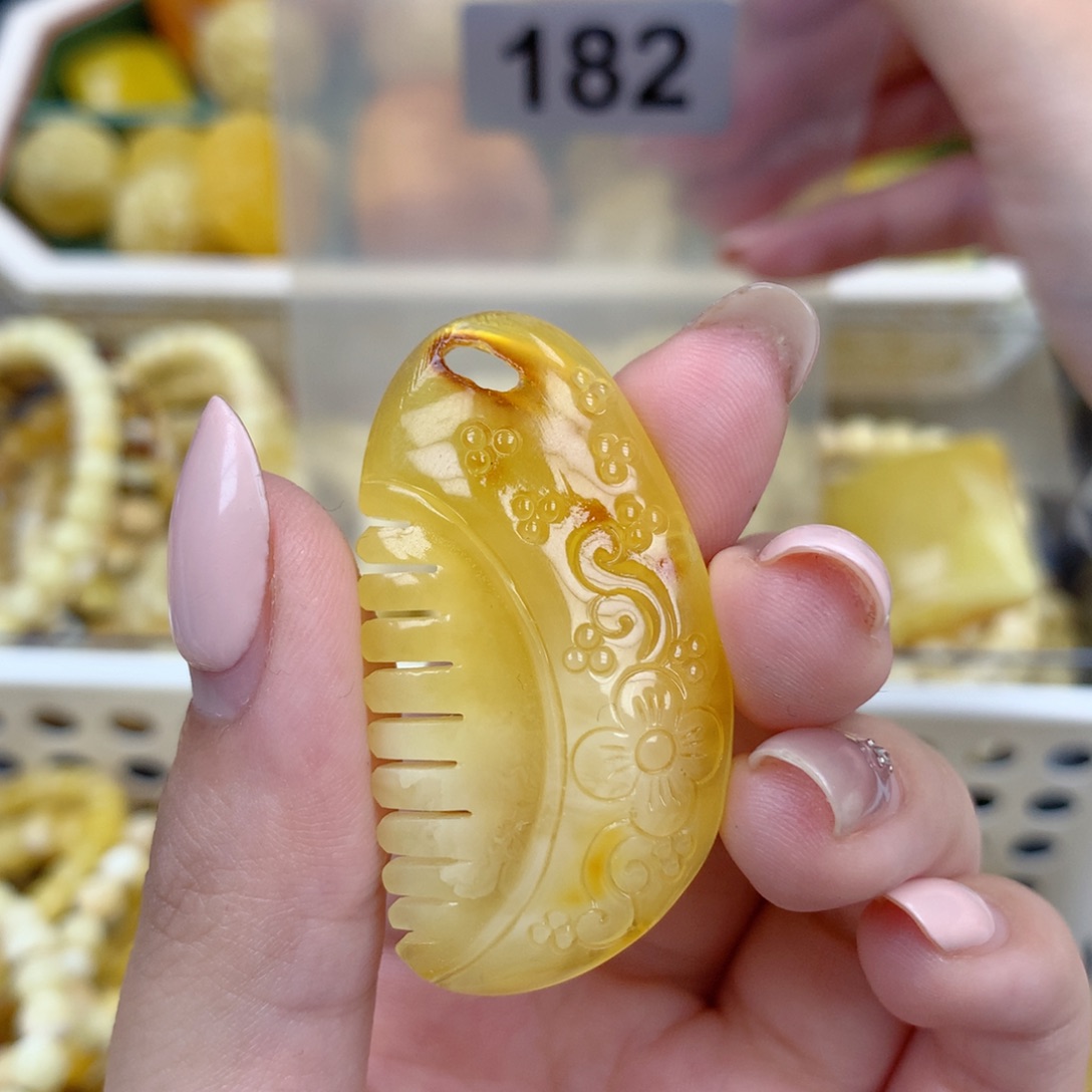 琥珀未镶嵌珠宝奇石