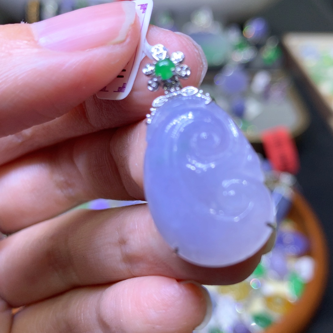 【闪购商品】翡翠颈饰18K金镶嵌翡翠吊坠项链