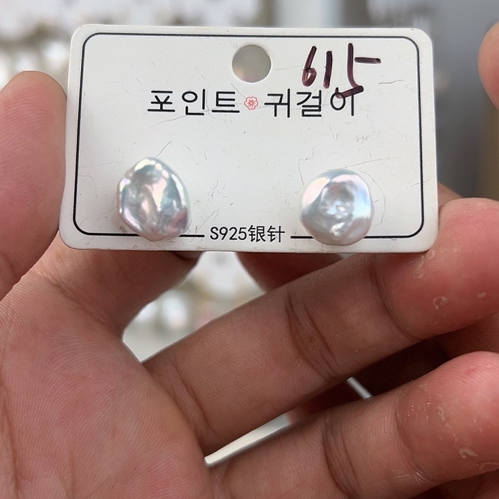 银S925镶嵌耳饰淡水珍珠