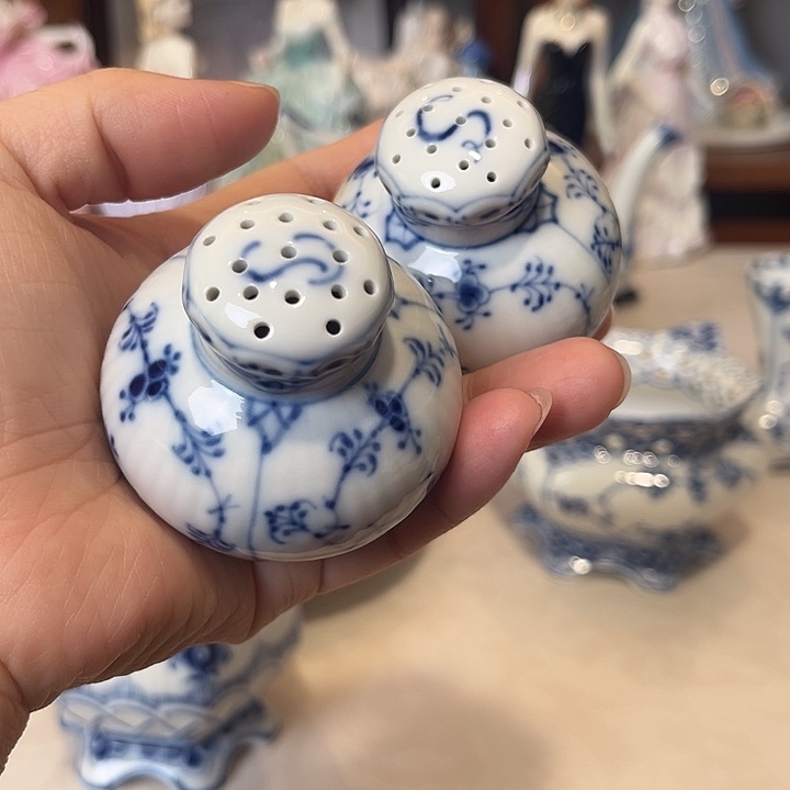 杯欧洲中古瓷器摆件