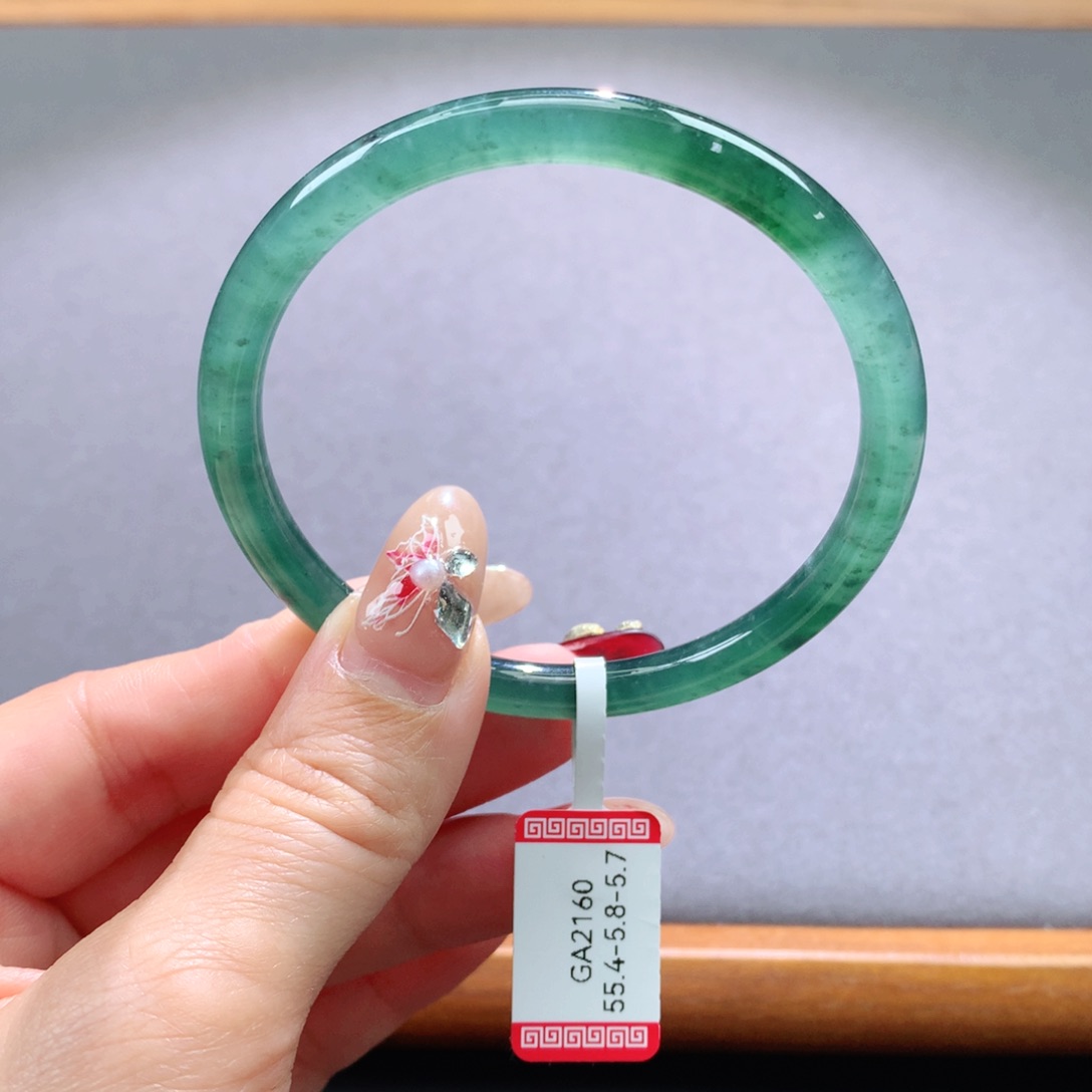 翡翠手镯未镶嵌天然翡翠手镯叮当镯