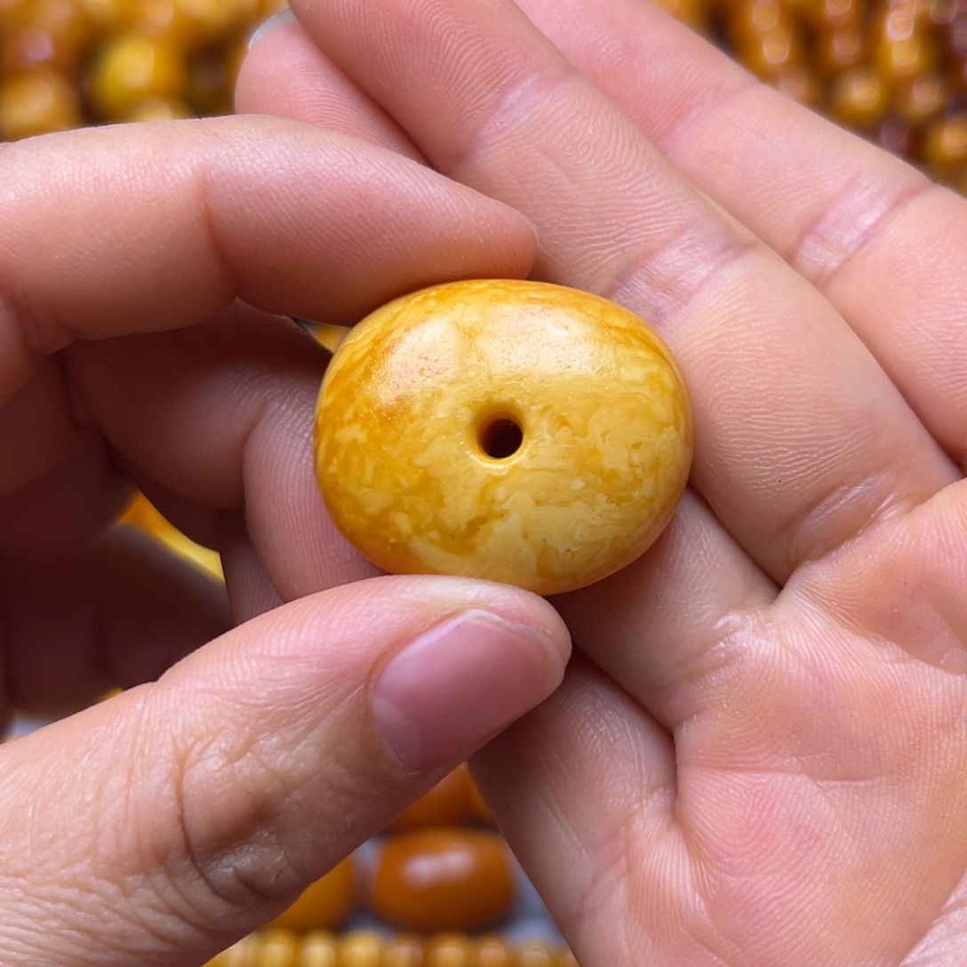 琥珀未镶嵌吊坠(不含链)