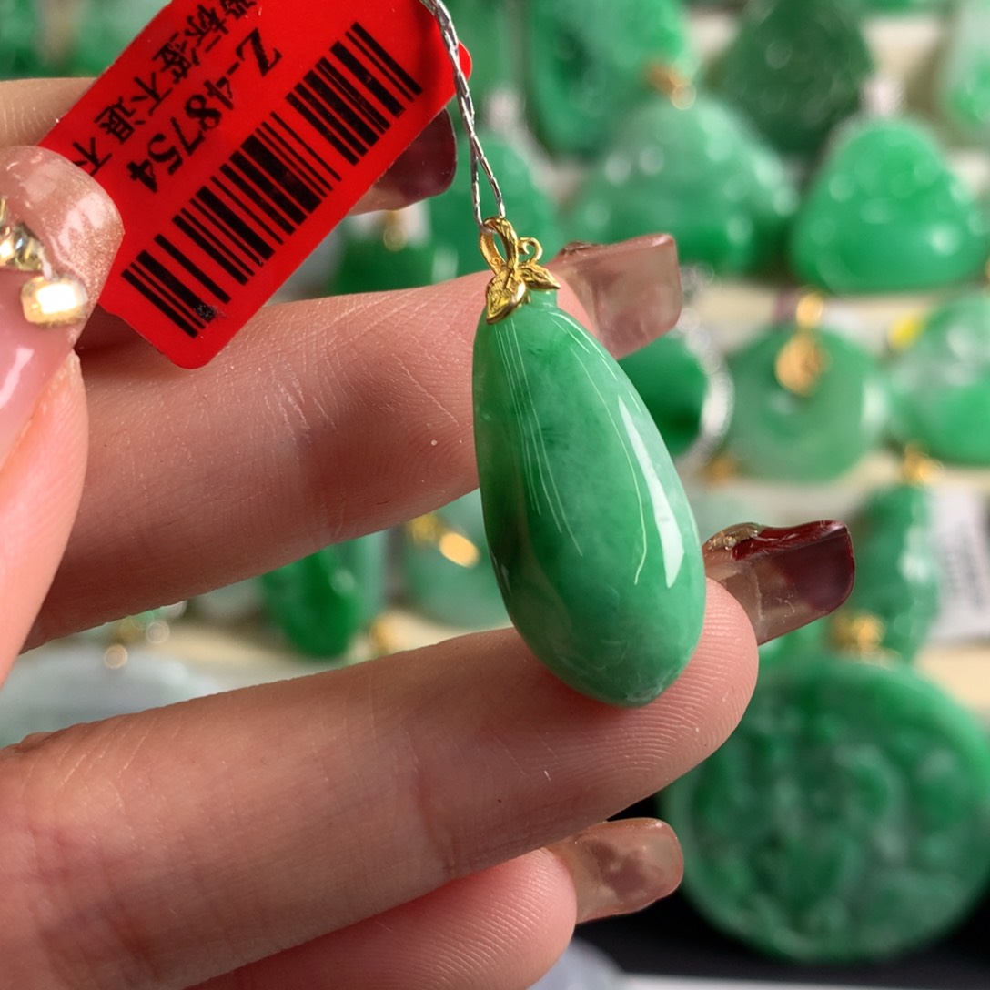 翡翠吊坠(不含链)18K金镶嵌