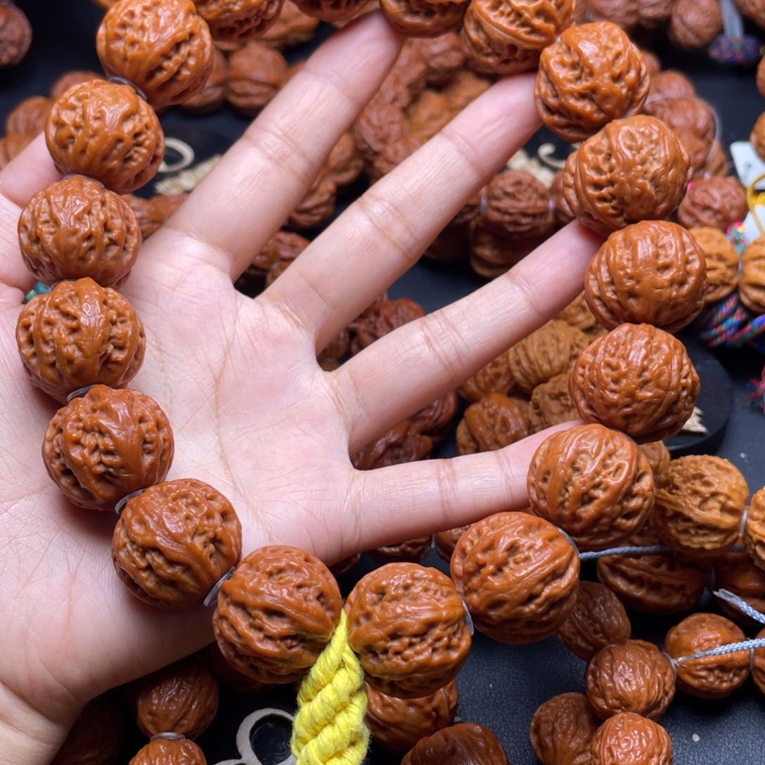 文玩核桃手串华****r珊瑚111