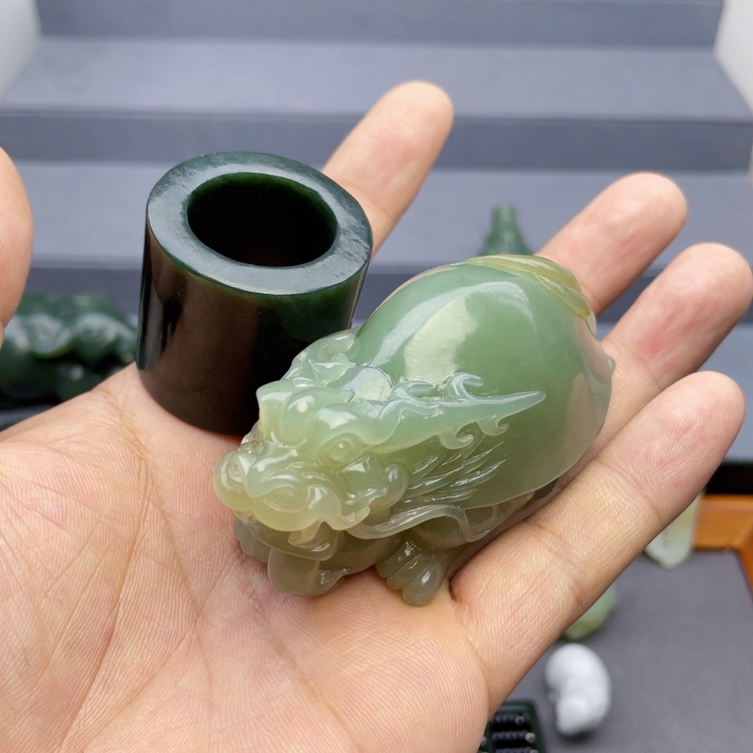 和田玉颈饰未镶嵌u****衍