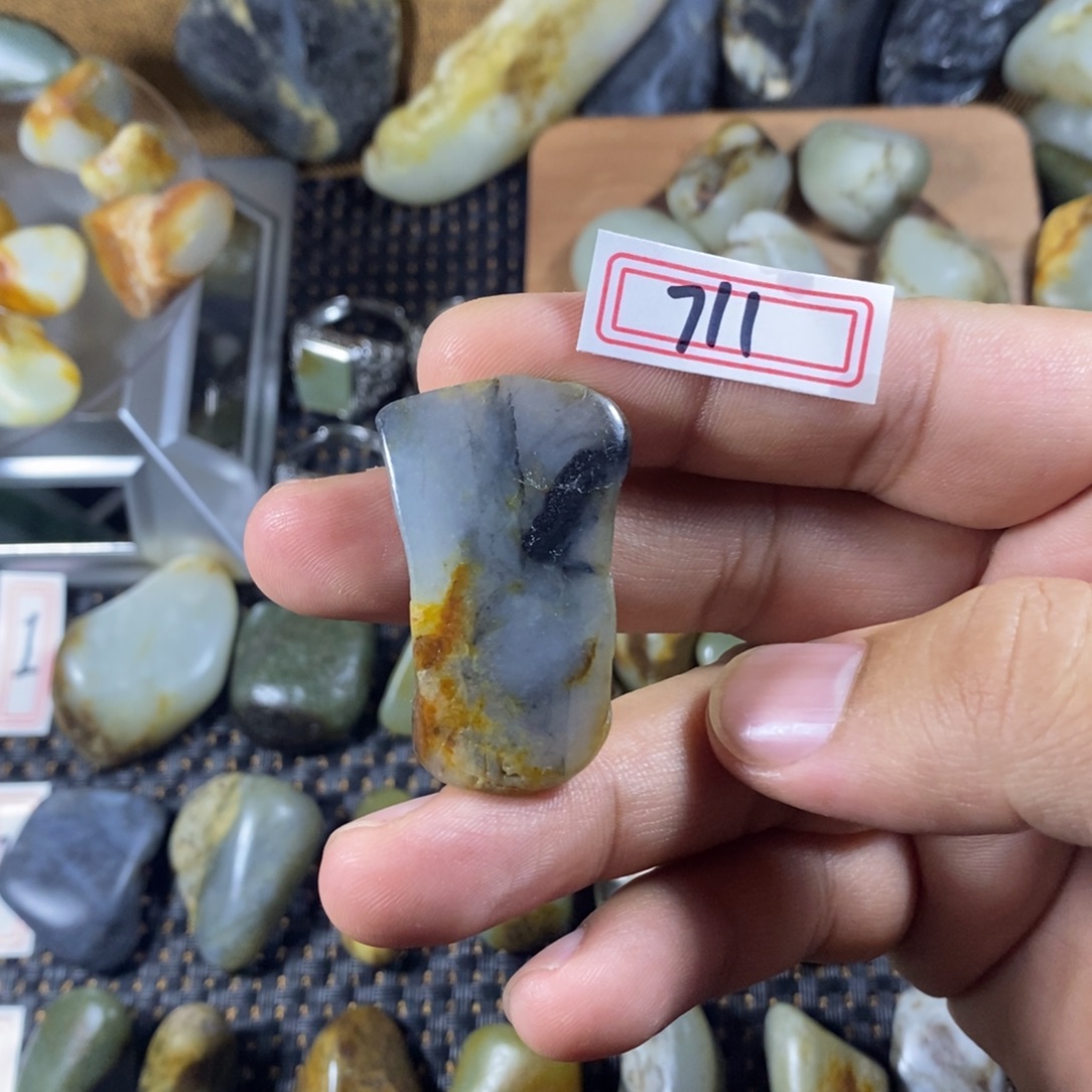 和田玉（糖玉）未镶嵌挂件