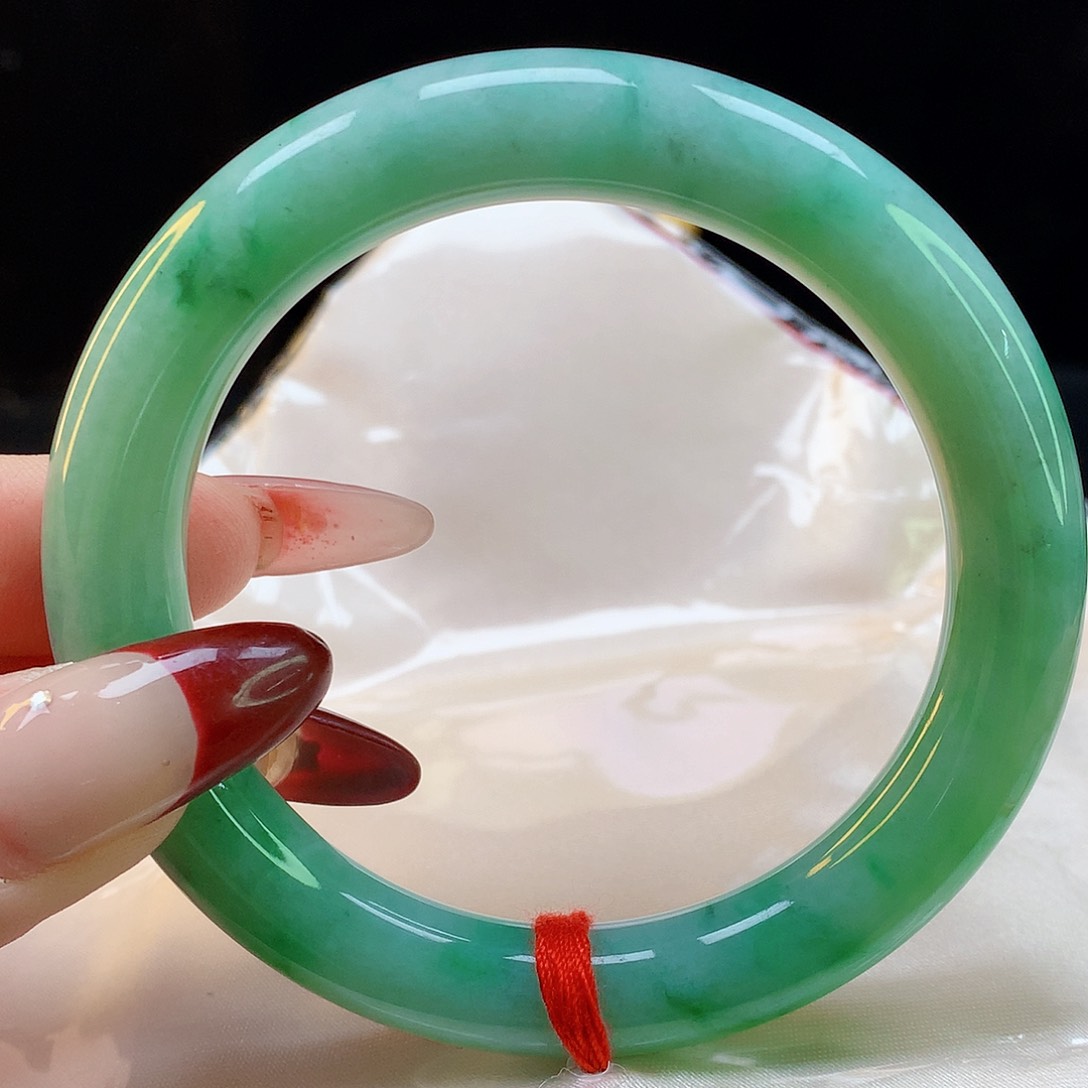 翡翠手镯未镶嵌天然翡翠9039