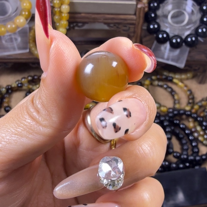 张***婧木质非金属1.6单颗纯米特