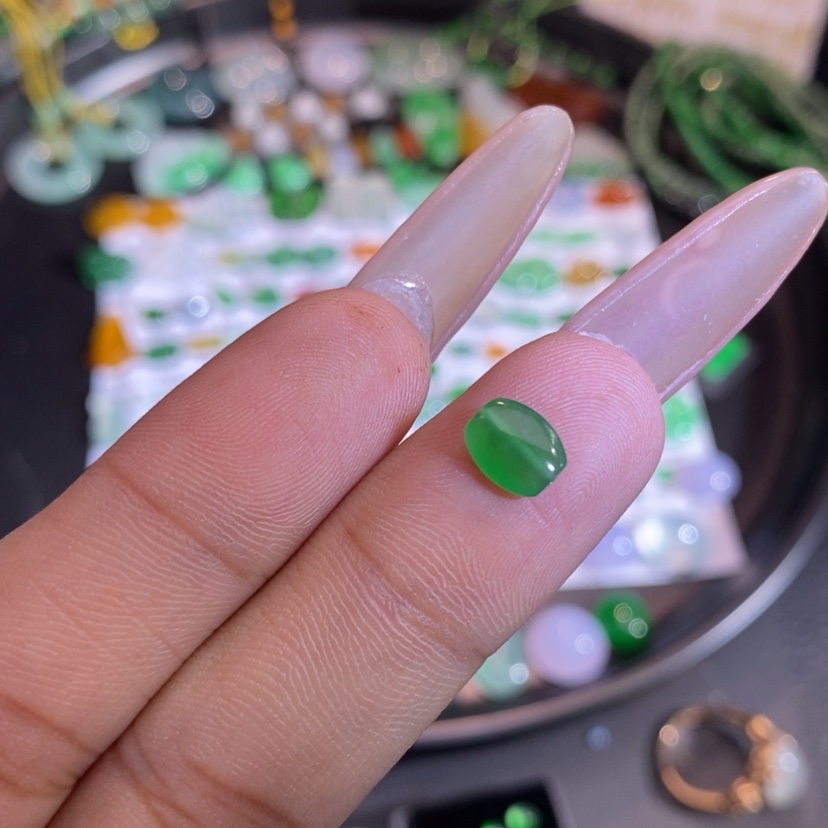 【闪购商品】翡翠挂件未镶嵌枣珠