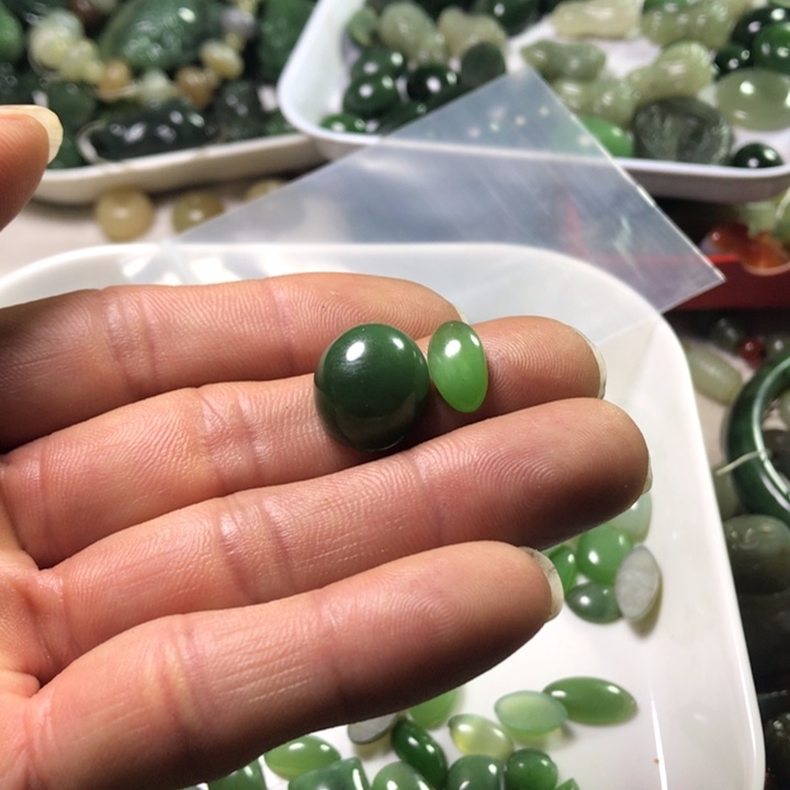 和田玉（糖玉）颈饰未镶嵌春*