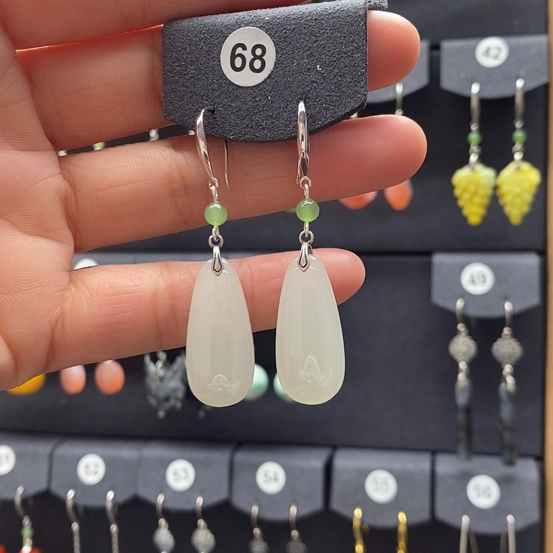 炎***君和田玉银S925镶嵌耳饰