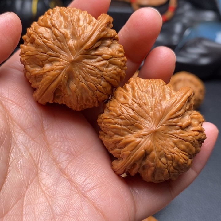 文玩核桃吊坠球磨42尺