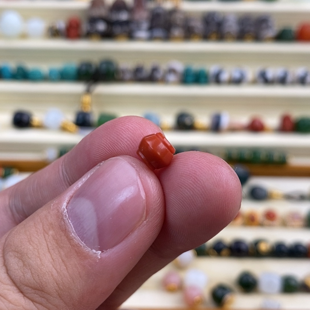 南红玛瑙颈饰未镶嵌