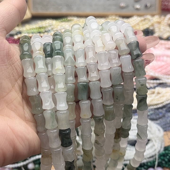 玛瑙/玉髓珠宝半成品未镶嵌一条8mm左右天山翠竹节几颗有瑕