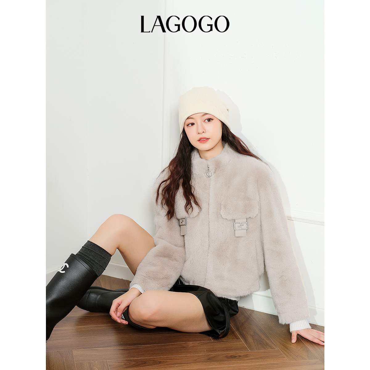 lagogo拉谷谷年新款仿貂绒美拉德温柔保暖外套女NCWW53YA51