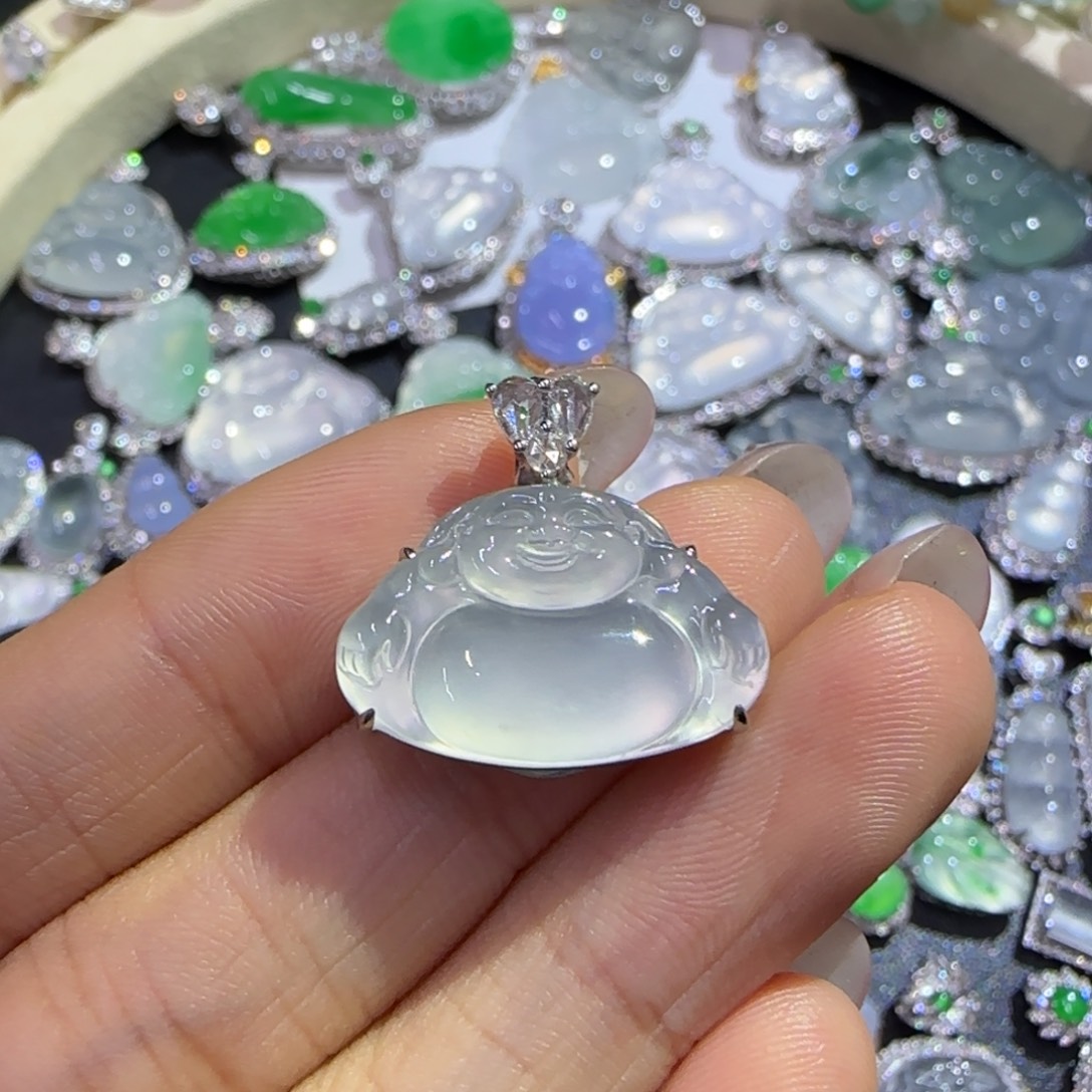 小***星翡翠18K金镶嵌颈饰精品