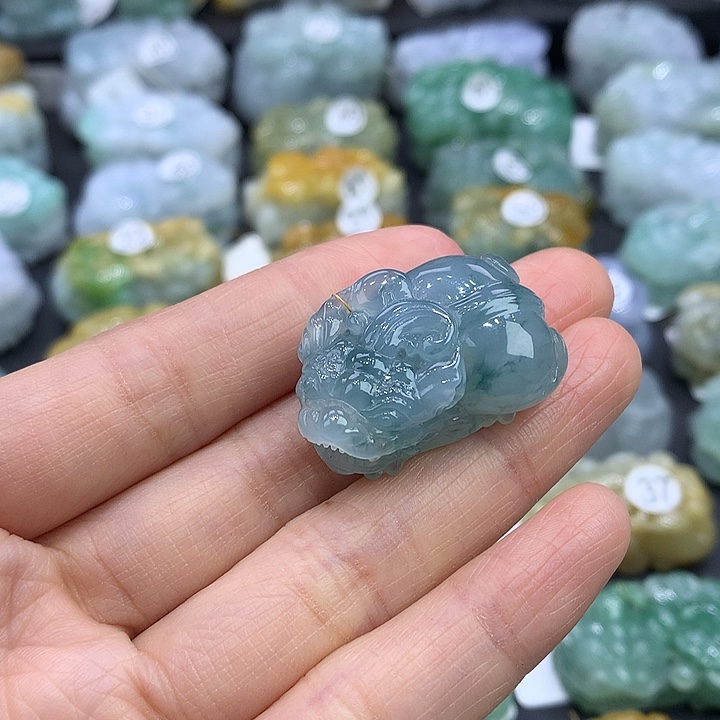 翡翠未镶嵌颈饰天然缅甸A货翡翠貔貅吊坠