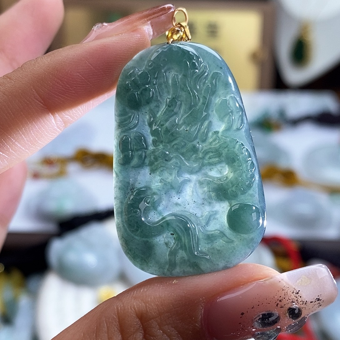 翡翠未镶嵌颈饰4509