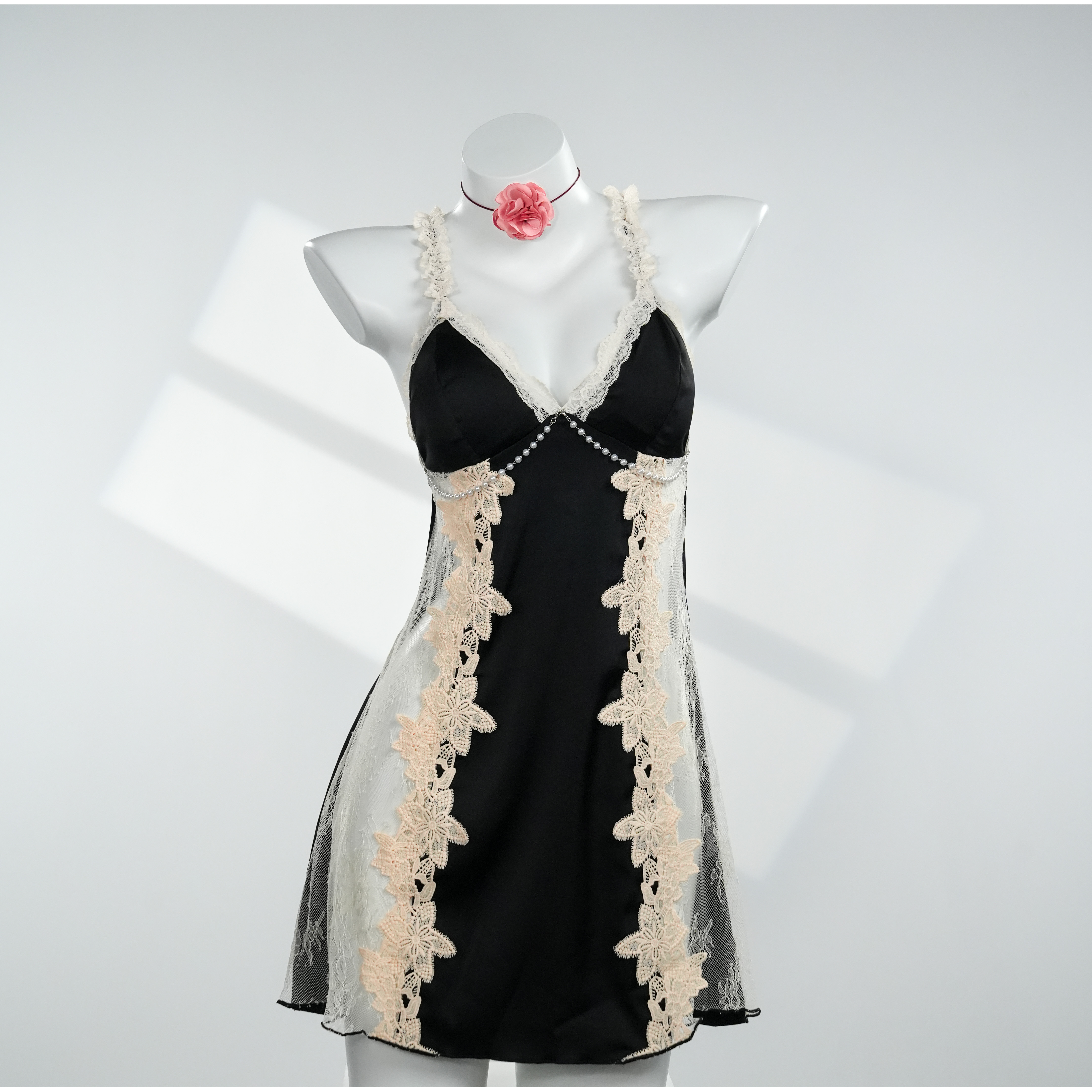 白茶【90-220斤】法式纯欲山茶花边性感蕾丝美背大码睡裙 A5271新