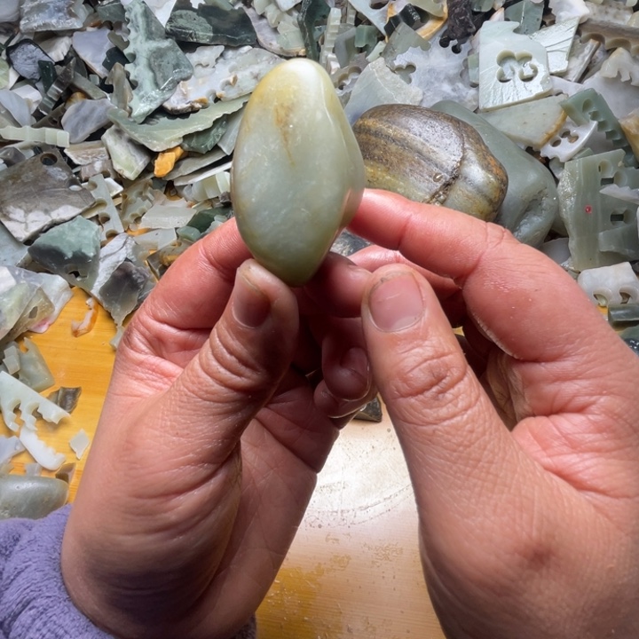 和田玉未镶嵌珠宝半成品