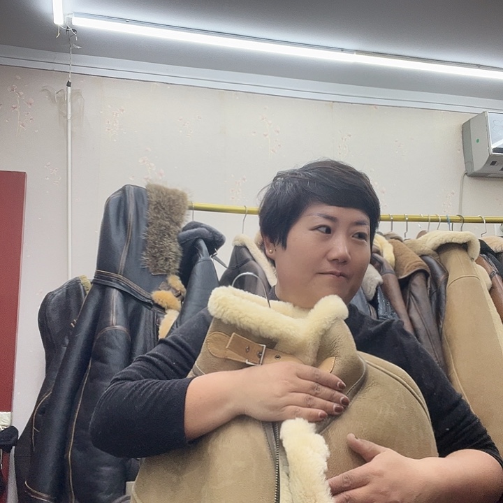 @****H56码数皮毛一体男款