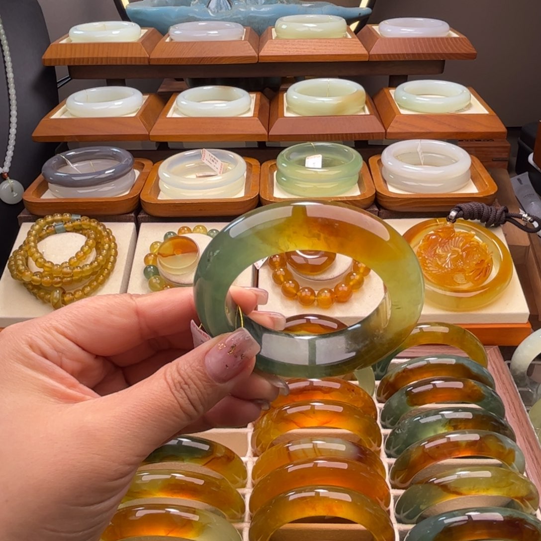 蛇纹石玉未镶嵌55-56