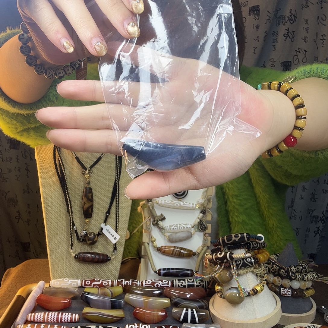 怡***～玛瑙/玉髓合金颈饰