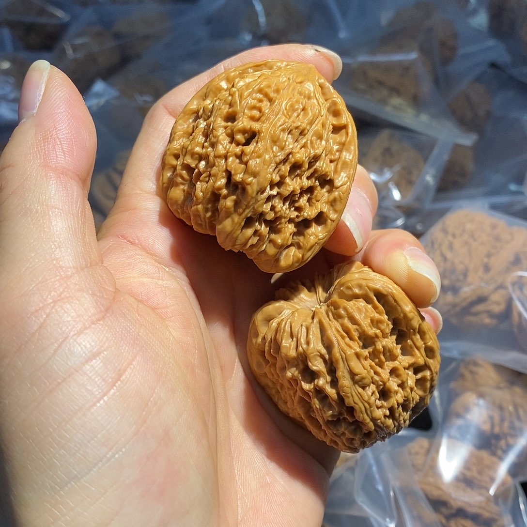 文玩核桃吊坠涿鹿南疆石200