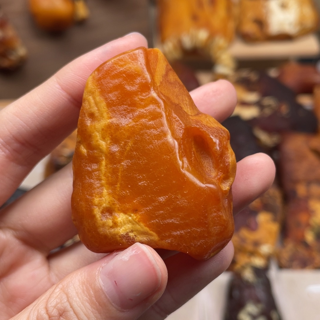 琥珀未镶嵌珠宝奇石