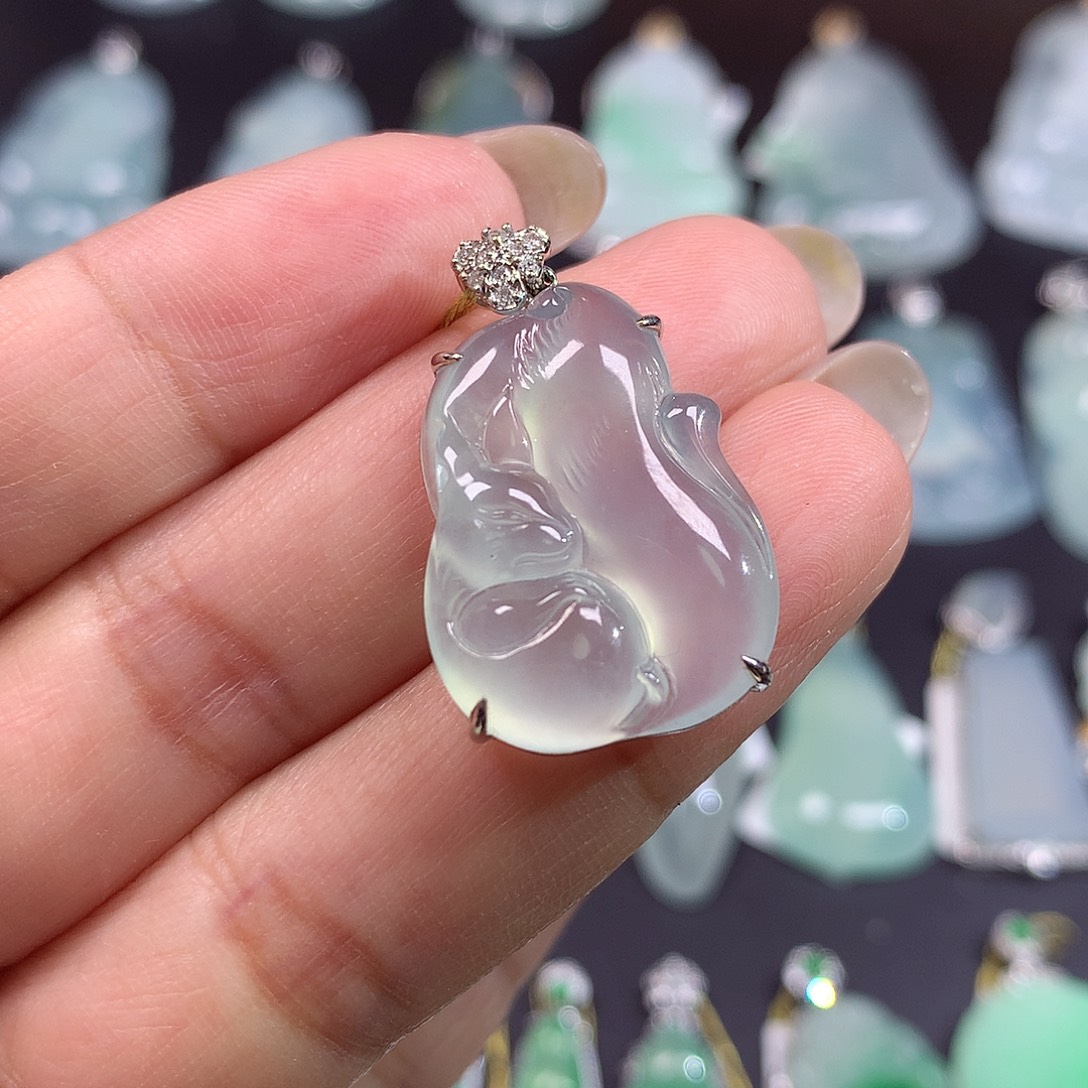 玲***雨翡翠18K金镶嵌颈饰