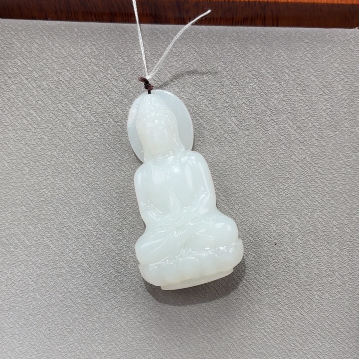 Z***G和田玉未镶嵌颈饰