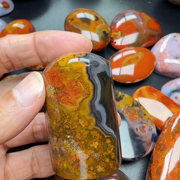 明***.未镶嵌文玩珠宝玛瑙/玉髓