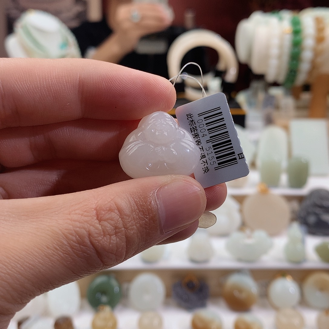 和田玉颈饰未镶嵌C****?