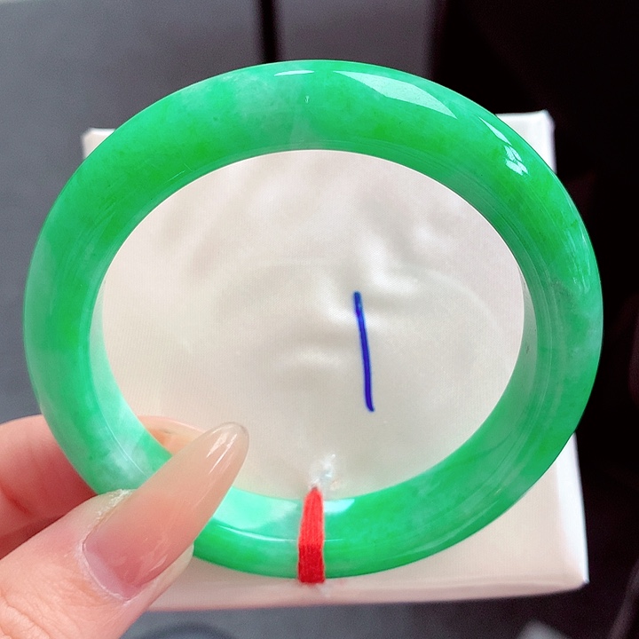 翡翠未镶嵌手镯翡翠