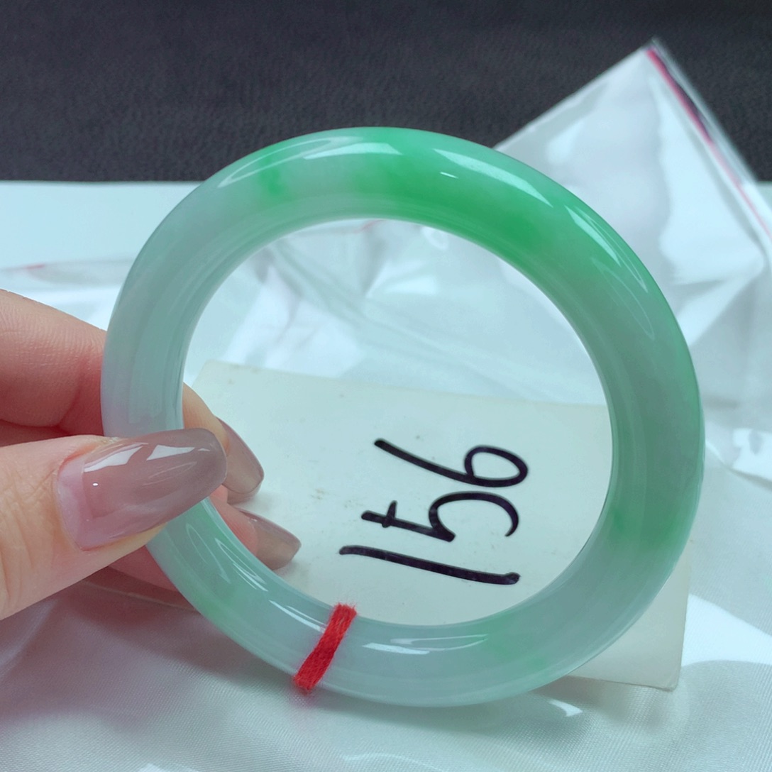 翡翠手镯未镶嵌手镯56