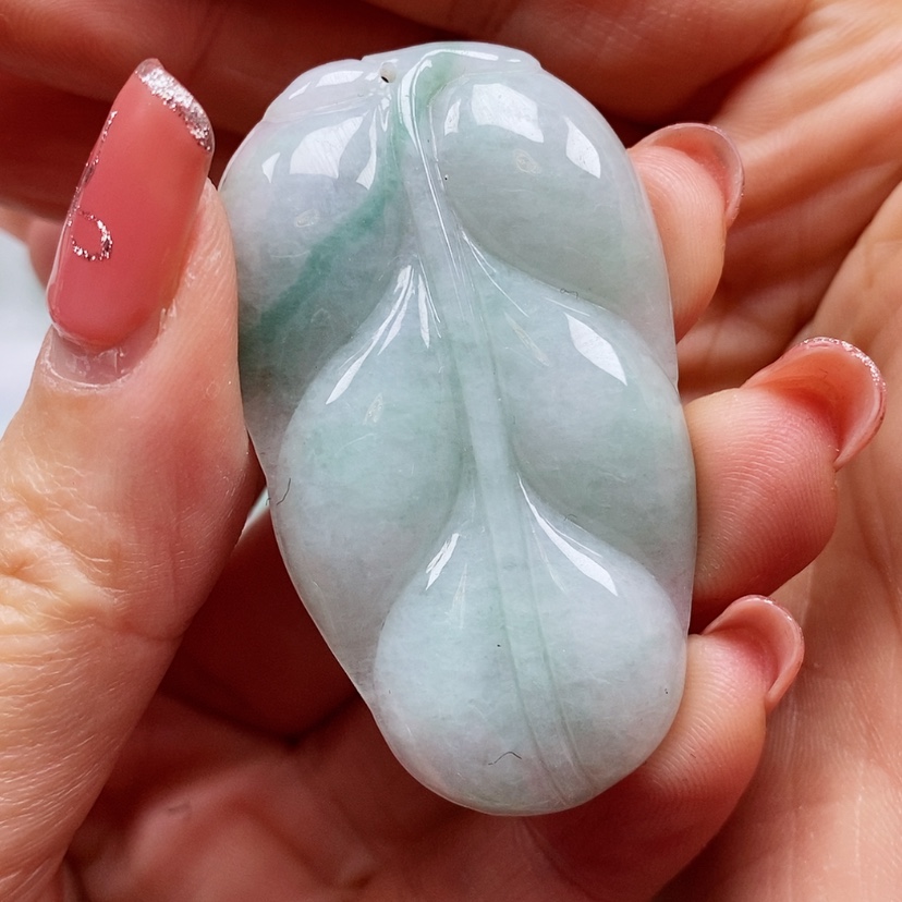 【闪购商品】翡翠颈饰未镶嵌?****天然翡翠A货大叶子