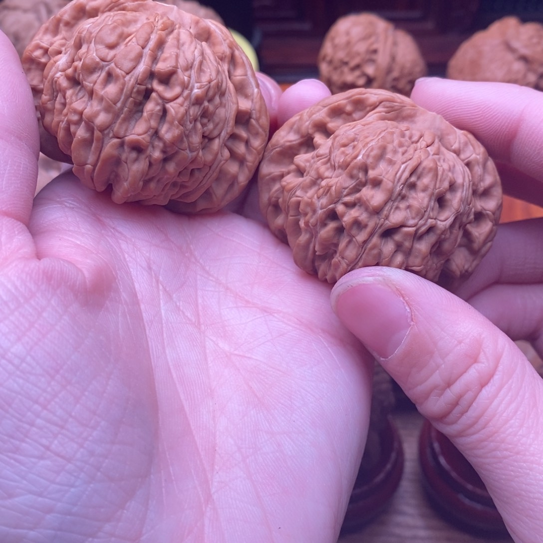 文玩核桃把件三**头四座楼50