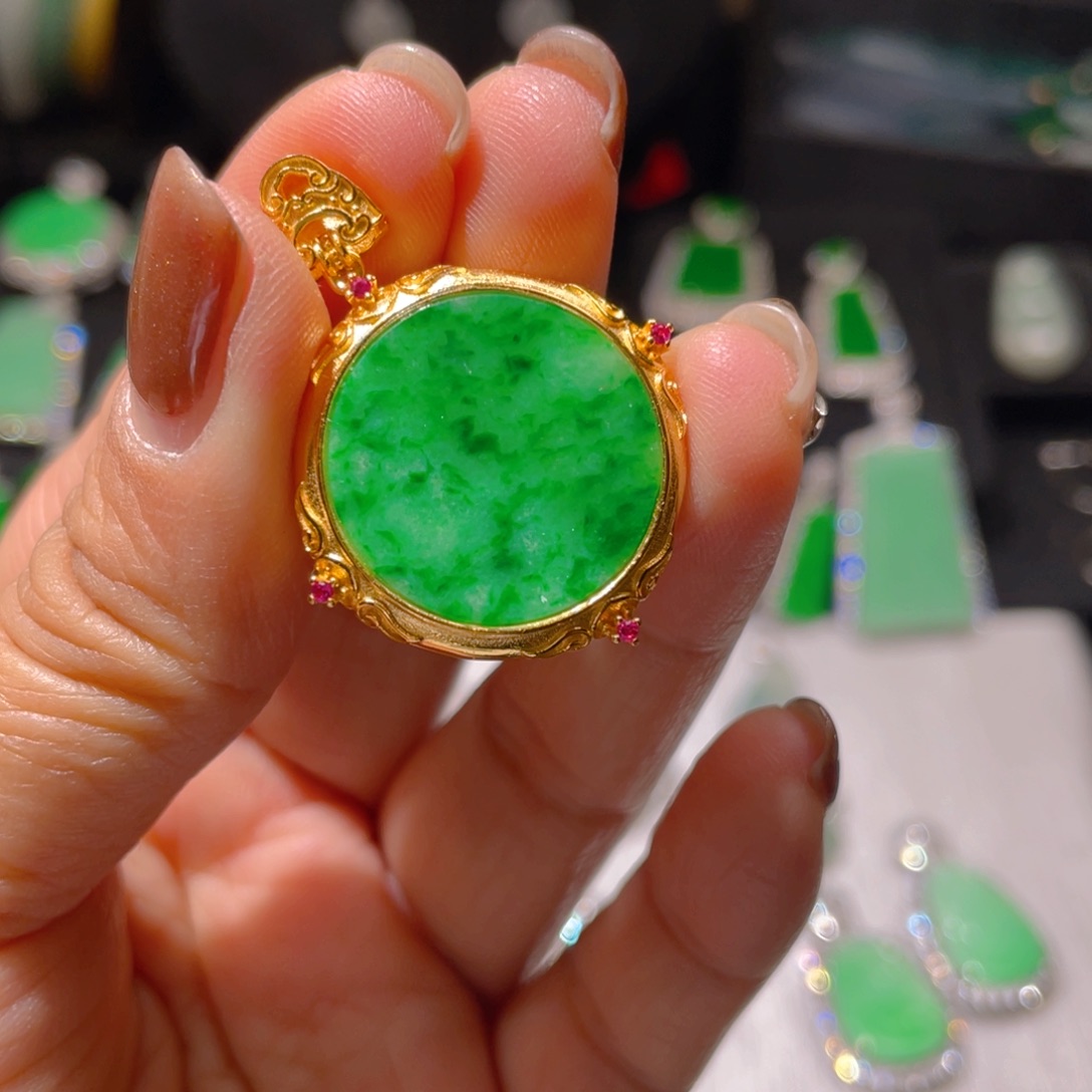 翡翠颈饰银S925镶嵌箴*精品