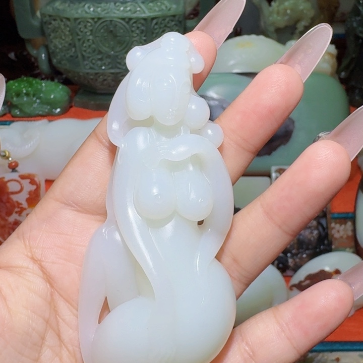 和田玉未镶嵌把件