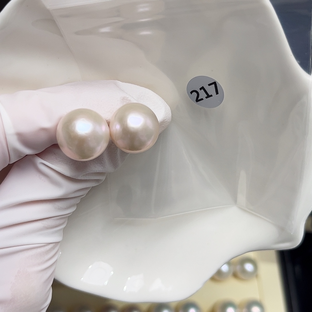 温***暖银S925镶嵌淡水珍珠耳饰