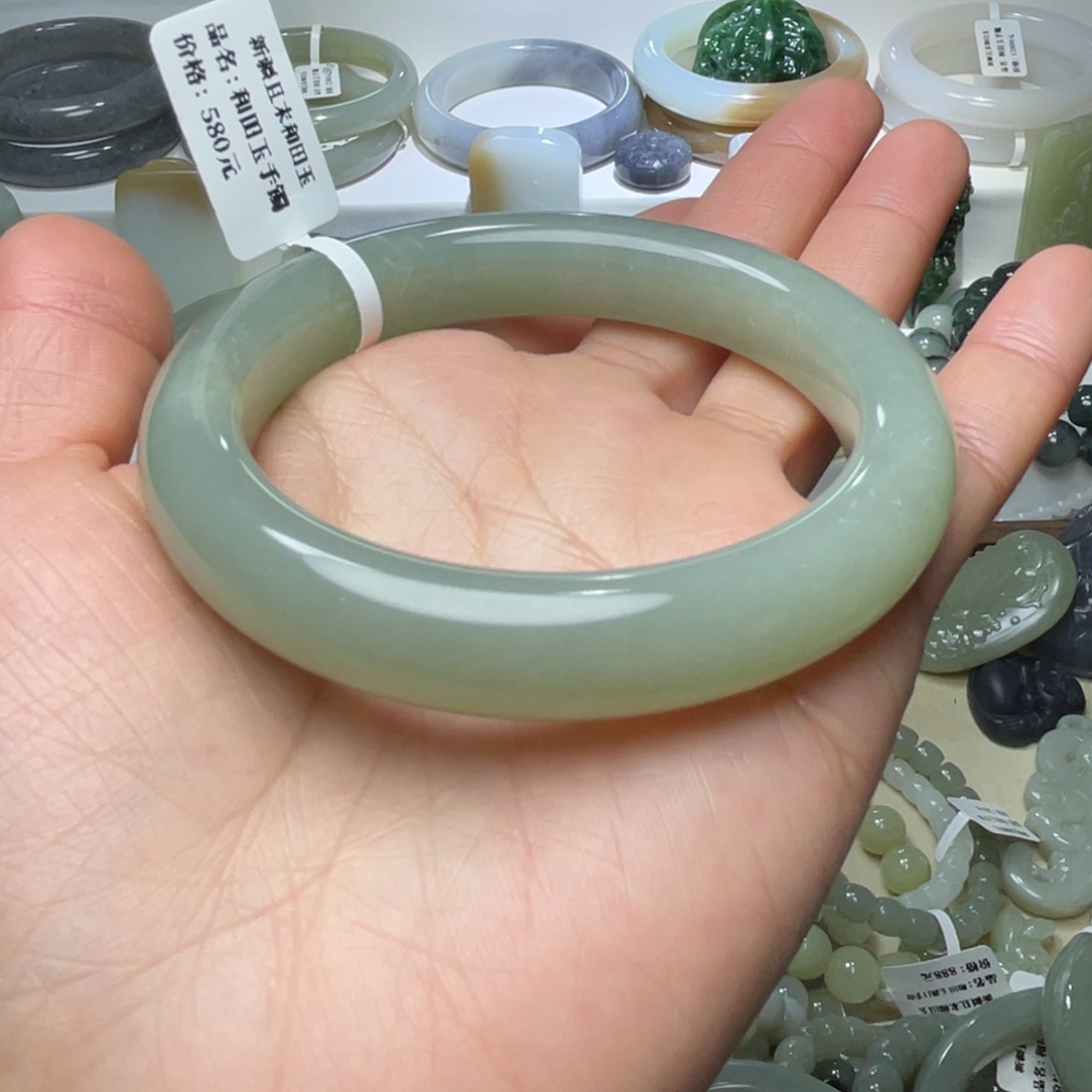 和田玉（青白玉）未镶嵌颈饰57圈口