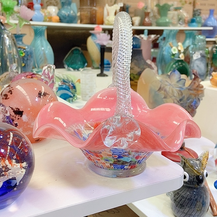 琉璃花瓶高度22厘米19厘米