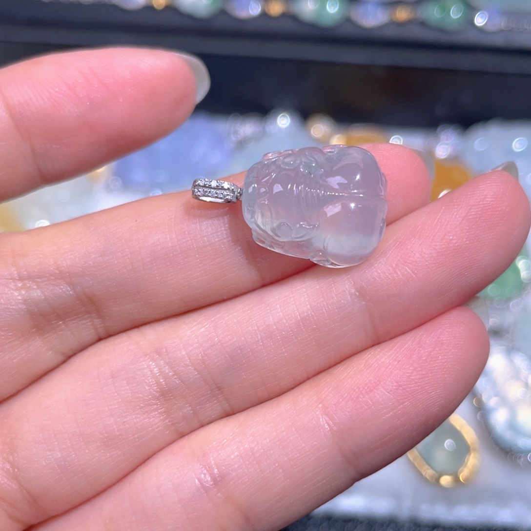 颈饰18K金镶嵌翡翠翡翠