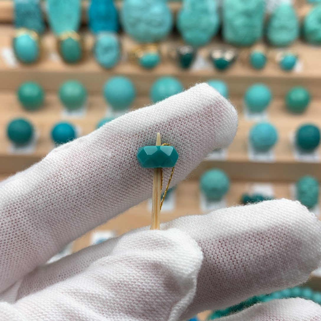 绿松石配饰未镶嵌8.0